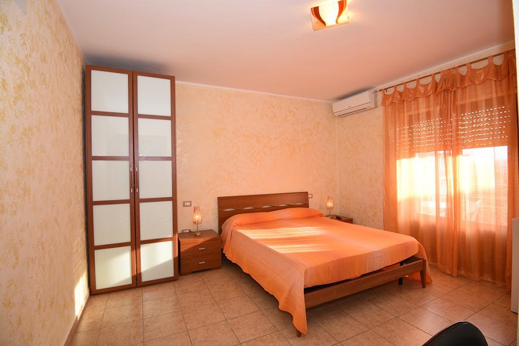 Sa Marina Bed & Breakfast La Caletta Exterior photo