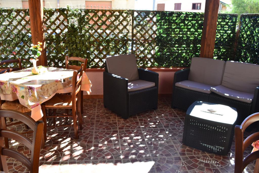 Sa Marina Bed & Breakfast La Caletta Exterior photo