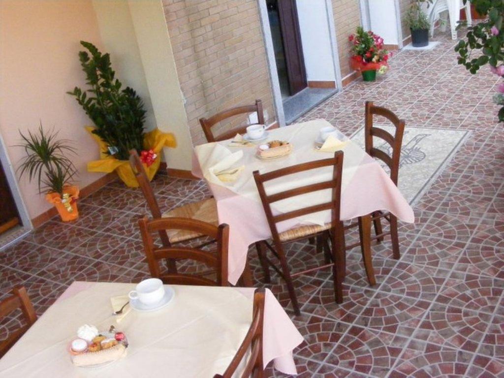 Sa Marina Bed & Breakfast La Caletta Exterior photo